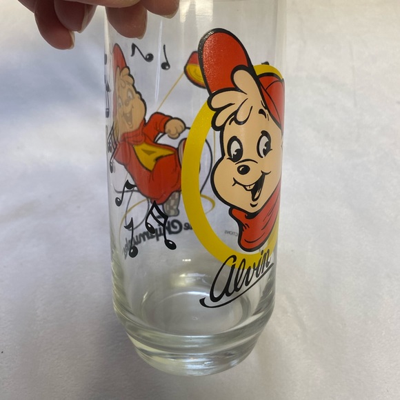 Vintage, 1985 Alvin and the Chipmunks " Alvin " Drink Glass - Picture 5 of 12